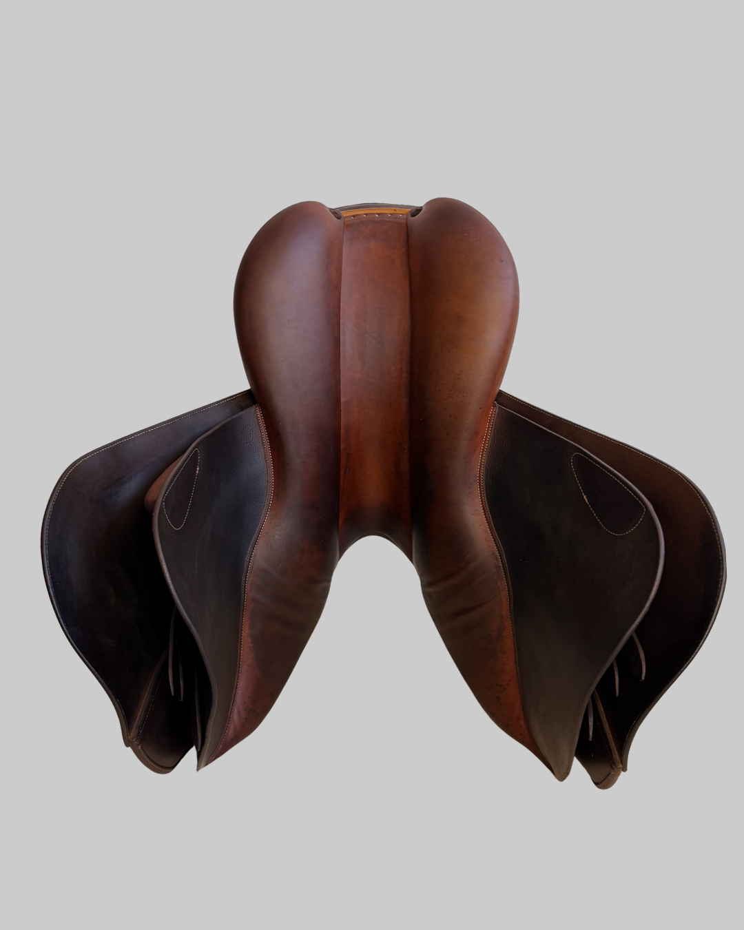 Butet Jumping Saddle — 17.5" Semi-Deep — Standard Tree — Calf Leather — Yellow Detailing