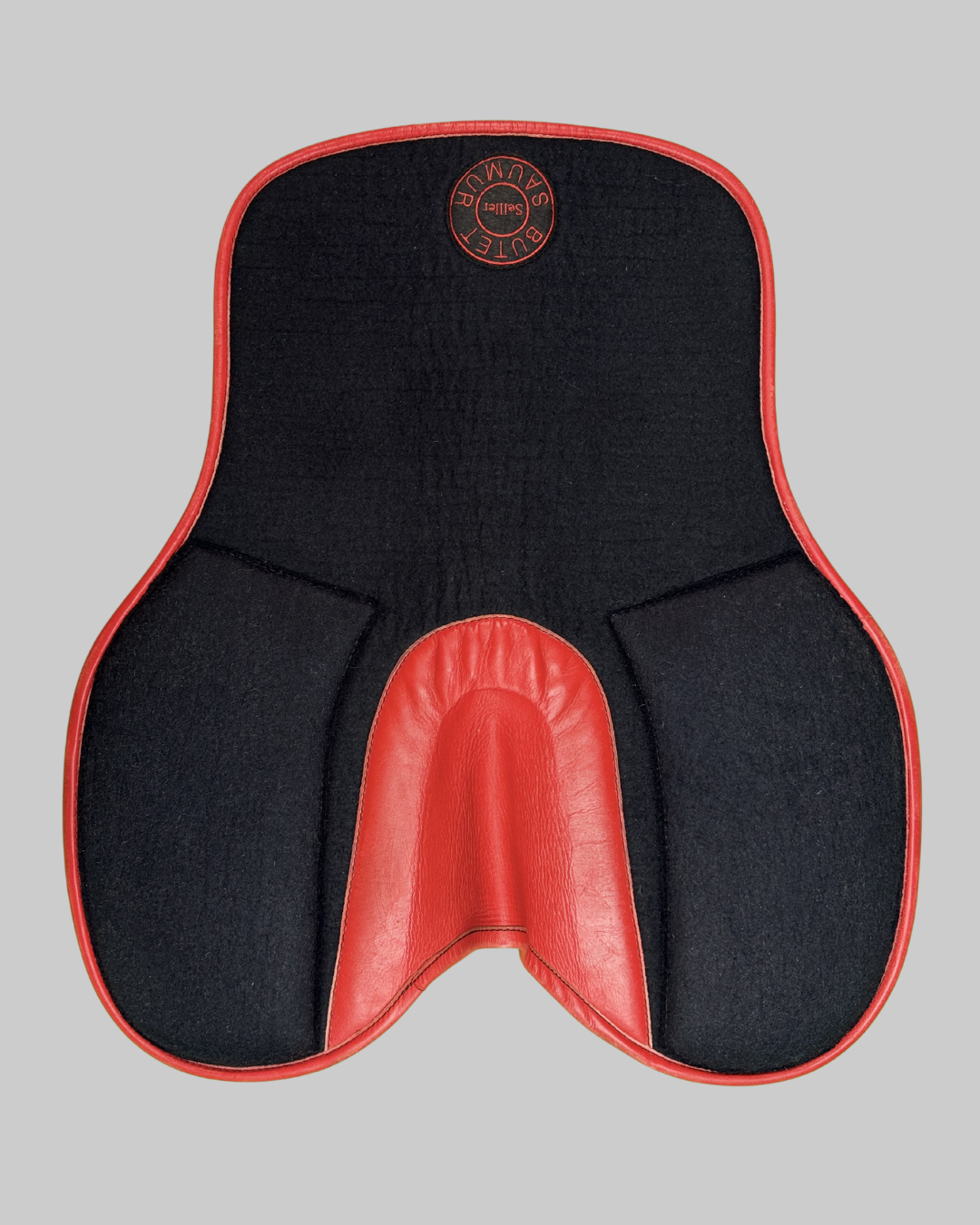 Butet Saumur Saddle Pad C Black Felt Red Calfskin Trim