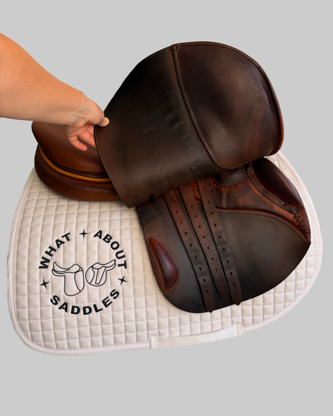 Butet Jumping Saddle — 17.5" Semi-Deep — Standard Tree — Calf Leather — Yellow Detailing